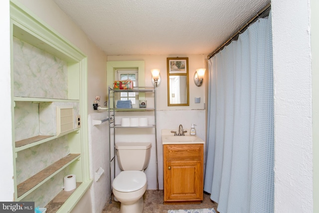 175 Pullen Station Rd, Quakertown, PA 18951 - bathroom featuring vanity, a textured ceiling, and curtained shower