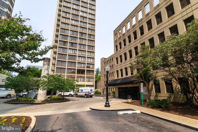 2001 Hamilton St Unit 925, Philadelphia, PA 19130 - view of building exterior