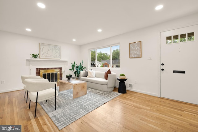 6232 18th Rd N, Arlington, VA 22205 - living area featuring light wood-style flooring, recessed lighting, and a fireplace