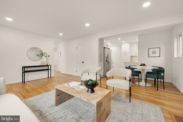 6232 18th Rd N, Arlington, VA 22205 - living area featuring recessed lighting and light wood-style floors