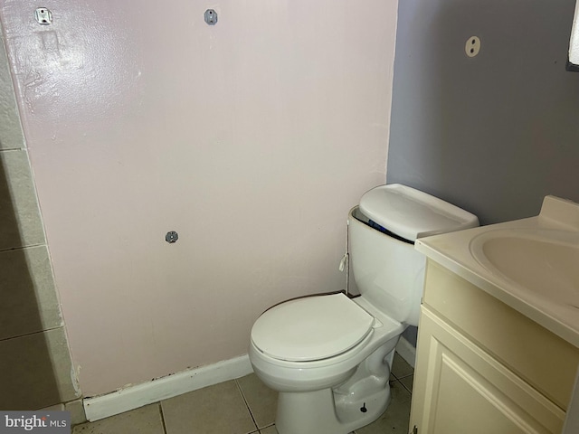2133 Seneca Rd, Wilmington, DE 19805 - bathroom featuring tile patterned floors and vanity