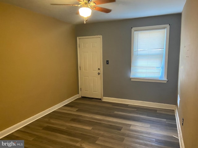 2133 Seneca Rd, Wilmington, DE 19805 - unfurnished room featuring a ceiling fan and dark wood finished floors