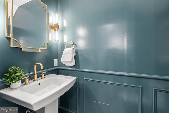 1708 10th St NW, Washington, DC 20001 - bathroom with a sink