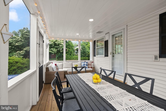 6018 25th Rd N, Arlington, VA 22207 - sunroom with an outdoor hangout area and plenty of natural light