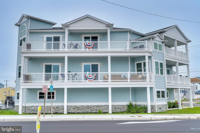 209 N New York Ave Unit 2, North Wildwood, NJ 08260 - view of front of property featuring a balcony