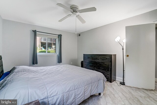 9730 Kingsbridge Dr Unit 002, Fairfax, VA 22031 - bedroom featuring ceiling fan
