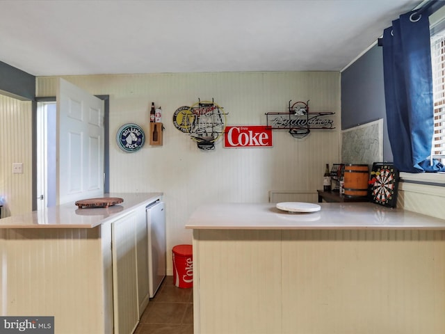 15606 Winslow St SW, Cresaptown, MD 21502 - kitchen featuring tile patterned floors and a peninsula