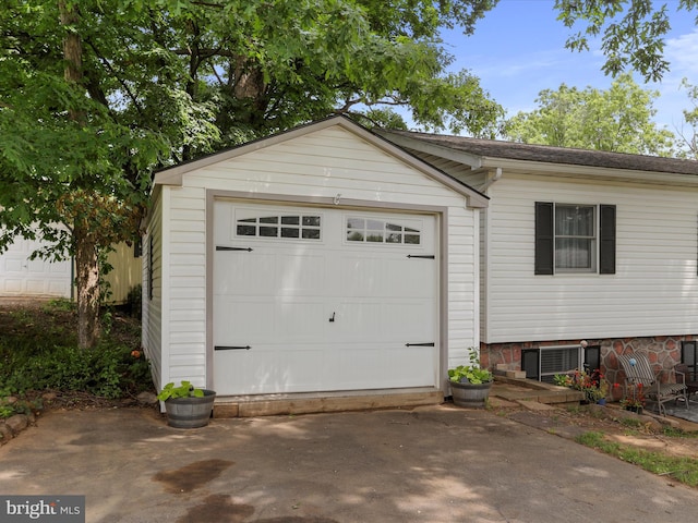 15606 Winslow St SW, Cresaptown, MD 21502 - garage featuring driveway