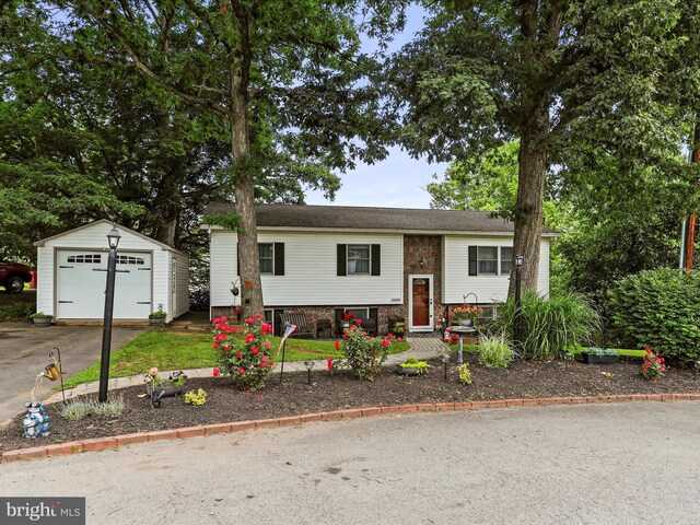 15606 Winslow St SW, Cresaptown, MD 21502 - split foyer home featuring an outbuilding, a garage, and driveway