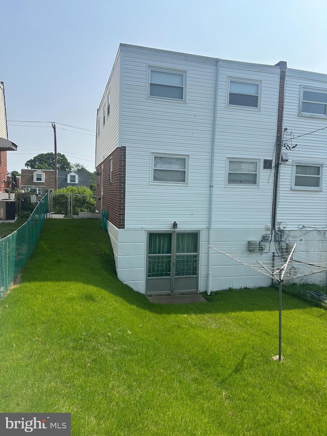 3532 Primrose Rd, Philadelphia, PA 19114 - view of side of home
