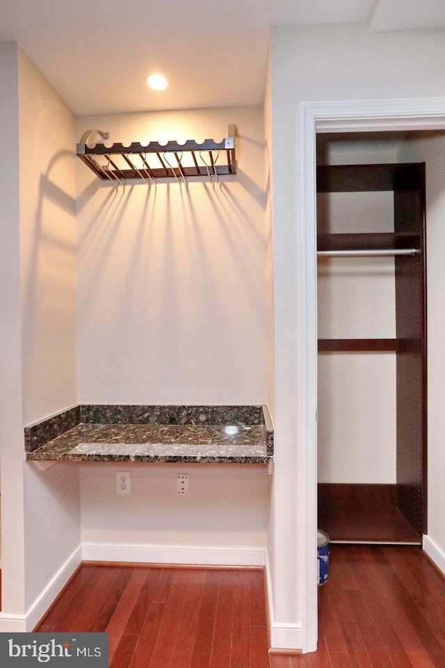 155 Potomac Psge Unit 527, Oxon Hill, MD 20745 - mudroom featuring dark wood-style flooring and built in desk