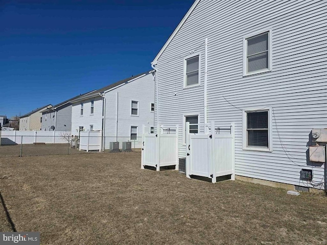 3 Lighthouse Cv, Brigantine, NJ 08203 - rear view of house with a residential view