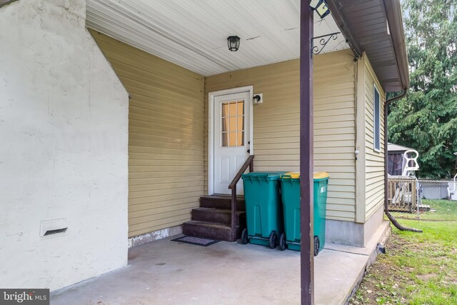 1557 Fairview Ave, Langhorne, PA 19047 - entrance to property featuring crawl space and a patio area