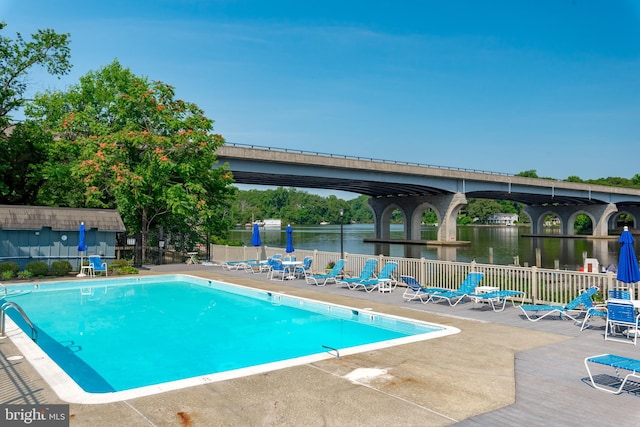308 Forbes St Unit P, Annapolis, MD 21401 - community pool with a patio and a water view