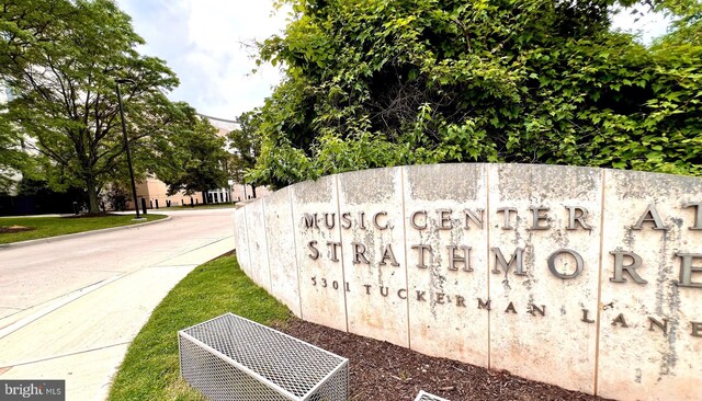 5715 Brewer House Cir Unit 301, North Bethesda, MD 20852 - view of community sign