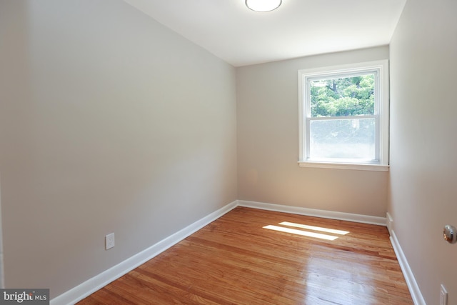 607 Briarcliff Rd, Upper Darby, PA 19082 - unfurnished room with light wood finished floors