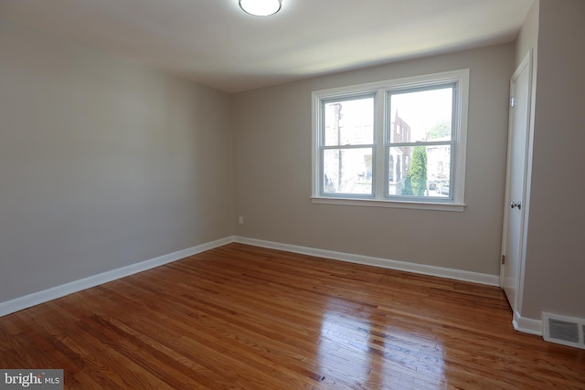 607 Briarcliff Rd, Upper Darby, PA 19082 - empty room with wood finished floors and baseboards