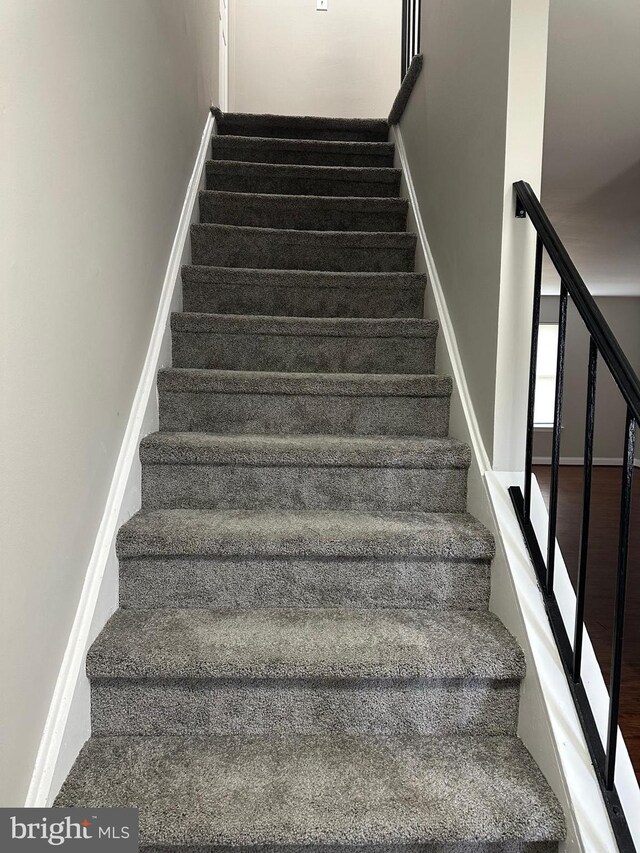 400 Calburn Ct, Bear, DE 19701 - view of staircase