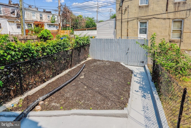 1820 Walbrook Ave, Baltimore, MD 21217 - view of yard