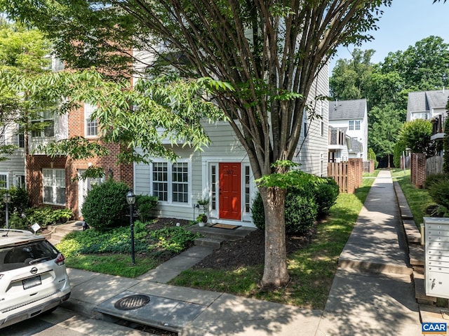 917 Bing Ln, Charlottesville, VA 22903 - view of front of property featuring brick siding