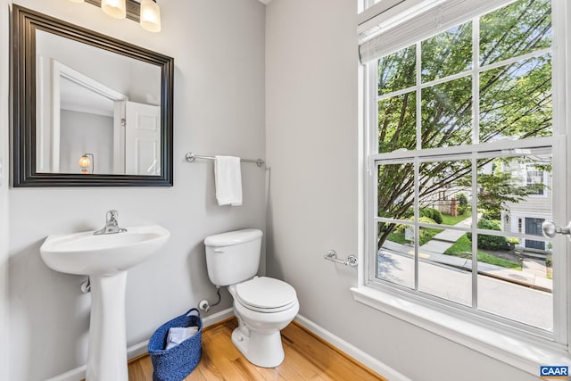 917 Bing Ln, Charlottesville, VA 22903 - half bath featuring wood finished floors