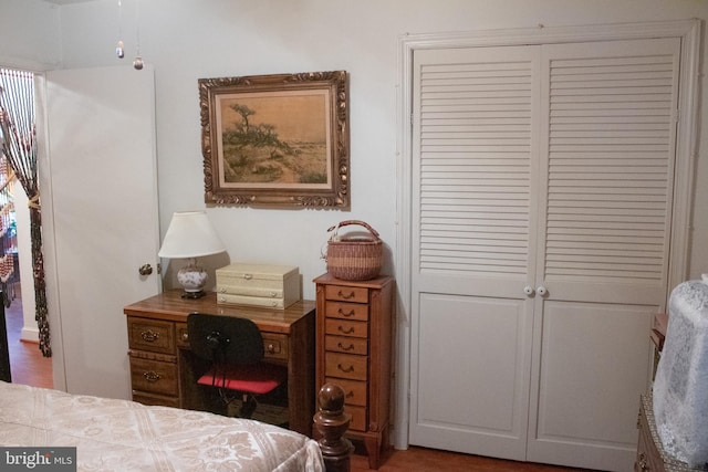 526 S Carlin Springs Rd, Arlington, VA 22204 - bedroom featuring a closet