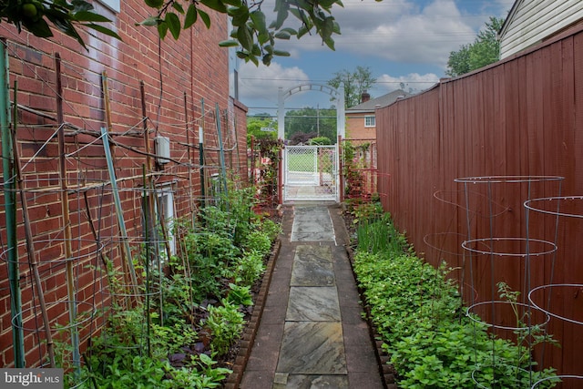 526 S Carlin Springs Rd, Arlington, VA 22204 - view of yard featuring an area for sports and a gate