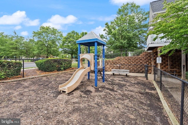 5800 Katelyn Mary Pl Unit 5800, Alexandria, VA 22310 - view of community playground