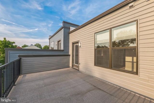 4351 Laplata Ave, Baltimore, MD 21211 - view of patio / terrace