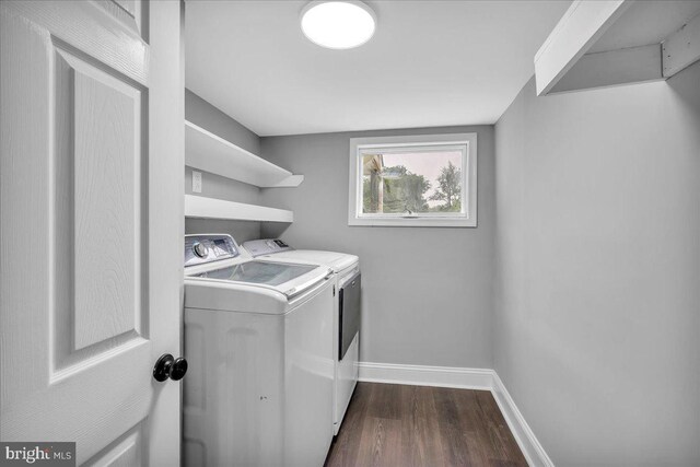 324 W Clayton Ave, Clayton, NJ 08312 - laundry area featuring washer and clothes dryer and dark wood-style floors