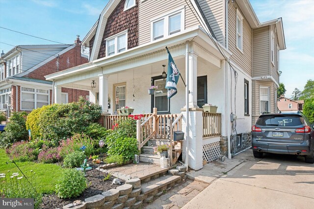 325 Beecher Ave, Cheltenham, PA 19012 - dutch colonial featuring a porch
