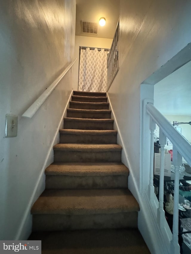 33 Milstone Ct, Sicklerville, NJ 08081 - view of stairs
