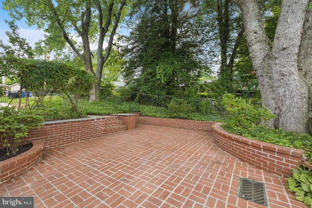 6087 8th Pl N, Arlington, VA 22205 - view of patio / terrace