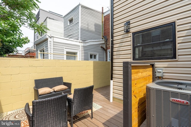 622 Mcclellan St, Philadelphia, PA 19148 - view of deck