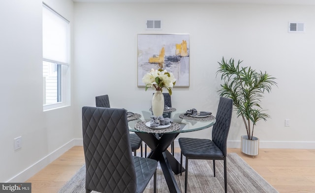 622 Mcclellan St, Philadelphia, PA 19148 - dining room with wood finished floors and baseboards