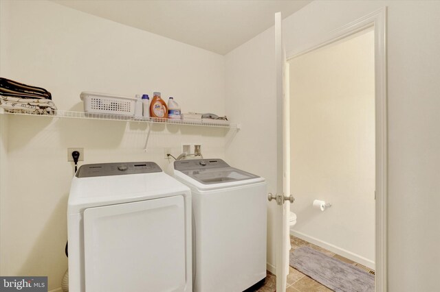 1765 Ivy Pump Ln, York, PA 17408 - laundry room with independent washer and dryer