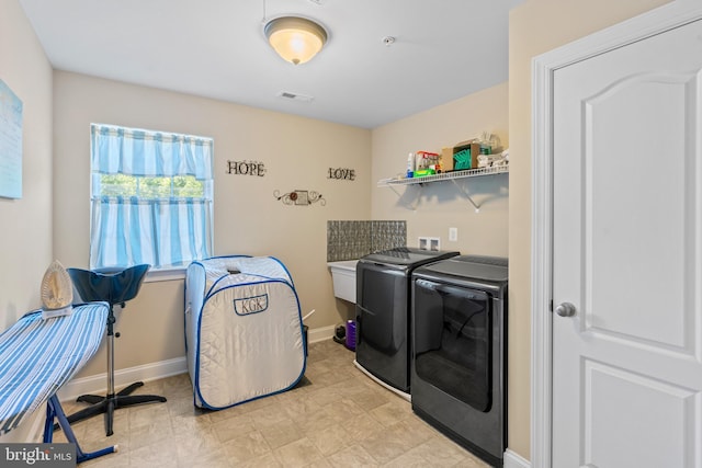 4479 Coachmans Path Ct, Waldorf, MD 20601 - washroom featuring washer and clothes dryer and baseboards