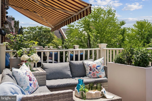 1206 N Pitt St, Alexandria, VA 22314 - view of wooden balcony featuring outdoor lounge area and a deck