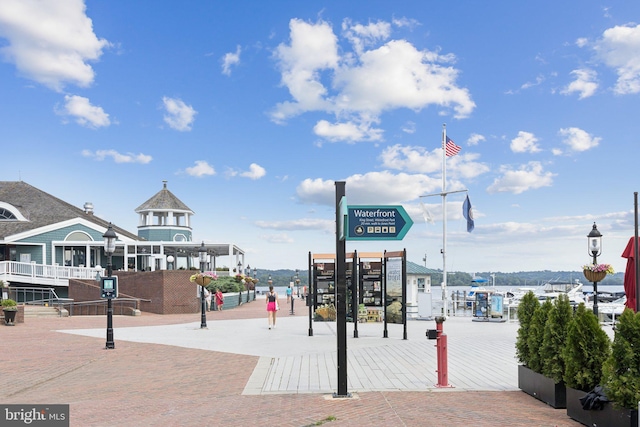 1206 N Pitt St, Alexandria, VA 22314 - view of community