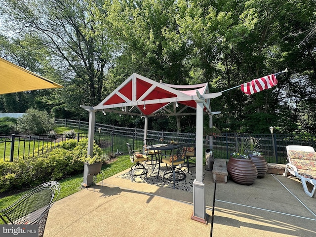 82 Blue Fox Ln, Richboro, PA 18954 - view of patio featuring outdoor dining area and view of wooded area
