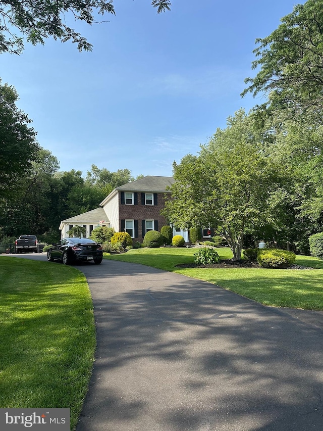82 Blue Fox Ln, Richboro, PA 18954 - view of front of home featuring a front lawn and driveway