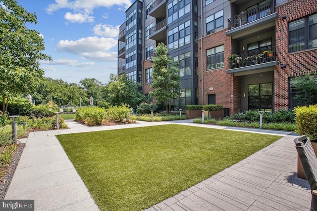 1761 Old Meadow Rd Unit 412, Mclean, VA 22102 - surrounding community with a lawn