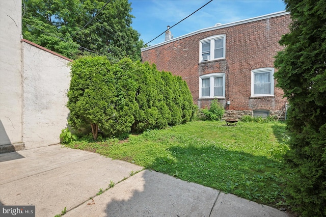 445 Dupont St, Philadelphia, PA 19128 - view of yard