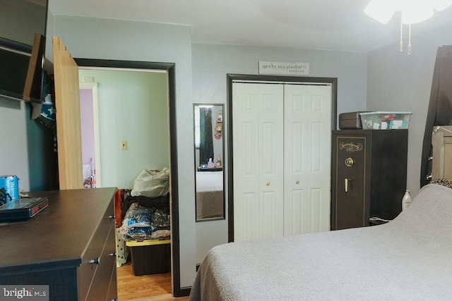 3483 Messersmith Rd, York, PA 17408 - bedroom with wood finished floors and a closet