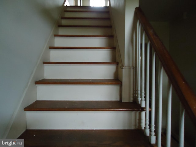 1501 Dixon St, Fredericksburg, VA 22401 - view of staircase