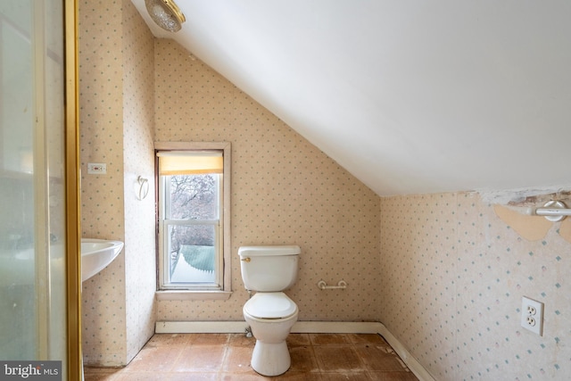 2151 Spinnerstown Rd, Quakertown, PA 18951 - bathroom with vaulted ceiling and wallpapered walls