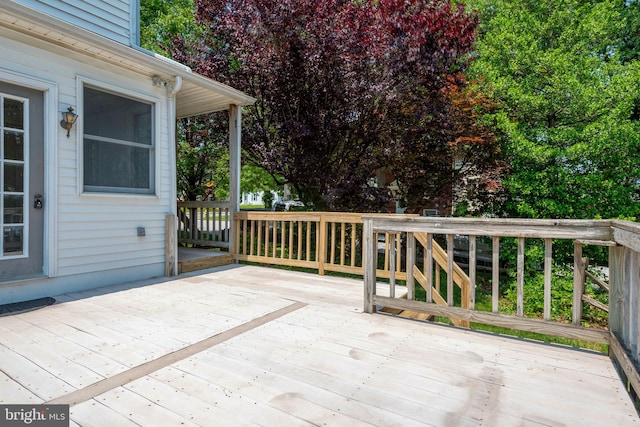 505 S Main St, Red Lion, PA 17356 - view of wooden deck