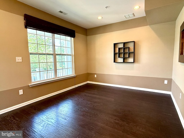 331 Lenape Way, Claymont, DE 19703 - unfurnished room with wood finished floors and recessed lighting