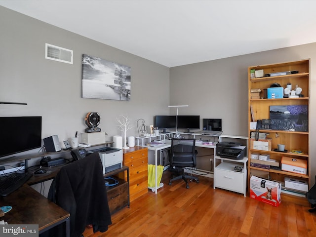 6 Thompson Ct, Boonsboro, MD 21713 - home office featuring wood finished floors