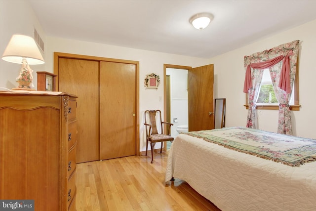 401 Jacobs St, East Berlin, PA 17316 - bedroom with light wood finished floors and a closet